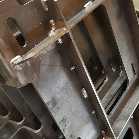 Подрамник правосторонний и левосторонний